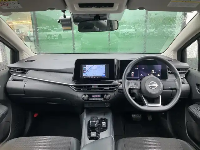 日産 ノート 香川県 2021(令3)年 3.4万km 黒 電動格納ウィンカーミラー/エマージェンシーブレーキ/オートライト/バックカメラ/７インチナビ/フルセグTV/オートライト/ドライブレコーダー/社外フロアマット/横滑り防止装置/Bluetooth/コーナーセンサー/プッシュスタート/ETC