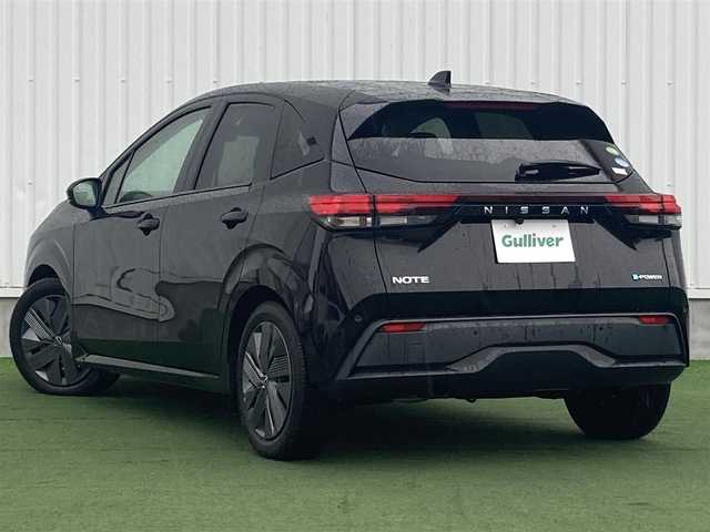 日産 ノート 香川県 2021(令3)年 3.4万km 黒 電動格納ウィンカーミラー/エマージェンシーブレーキ/オートライト/バックカメラ/７インチナビ/フルセグTV/オートライト/ドライブレコーダー/社外フロアマット/横滑り防止装置/Bluetooth/コーナーセンサー/プッシュスタート/ETC