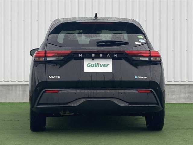 日産 ノート 香川県 2021(令3)年 3.4万km 黒 電動格納ウィンカーミラー/エマージェンシーブレーキ/オートライト/バックカメラ/７インチナビ/フルセグTV/オートライト/ドライブレコーダー/社外フロアマット/横滑り防止装置/Bluetooth/コーナーセンサー/プッシュスタート/ETC