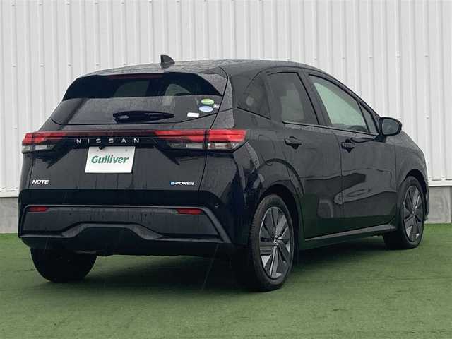 日産 ノート 香川県 2021(令3)年 3.4万km 黒 電動格納ウィンカーミラー/エマージェンシーブレーキ/オートライト/バックカメラ/７インチナビ/フルセグTV/オートライト/ドライブレコーダー/社外フロアマット/横滑り防止装置/Bluetooth/コーナーセンサー/プッシュスタート/ETC