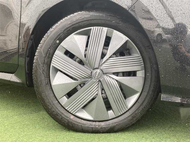 日産 ノート 香川県 2021(令3)年 3.4万km 黒 電動格納ウィンカーミラー/エマージェンシーブレーキ/オートライト/バックカメラ/７インチナビ/フルセグTV/オートライト/ドライブレコーダー/社外フロアマット/横滑り防止装置/Bluetooth/コーナーセンサー/プッシュスタート/ETC