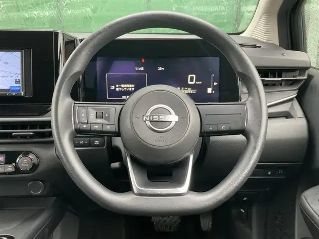 日産 ノート 香川県 2021(令3)年 3.4万km 黒 電動格納ウィンカーミラー/エマージェンシーブレーキ/オートライト/バックカメラ/７インチナビ/フルセグTV/オートライト/ドライブレコーダー/社外フロアマット/横滑り防止装置/Bluetooth/コーナーセンサー/プッシュスタート/ETC