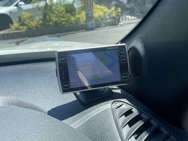 日産 ジューク 16GT FOUR プレミアムホワイト 大阪府 2012(平24)年 8.1万km ブリリアントホワイトパール ブーストモード搭載/純正ナビ/-Bluetooth/フルセグTV/CD/DVD/FM/AM/レーダー探知機/パートタイム４WD/ETC/プッシュスタート/スマートキー/横滑り防止機能