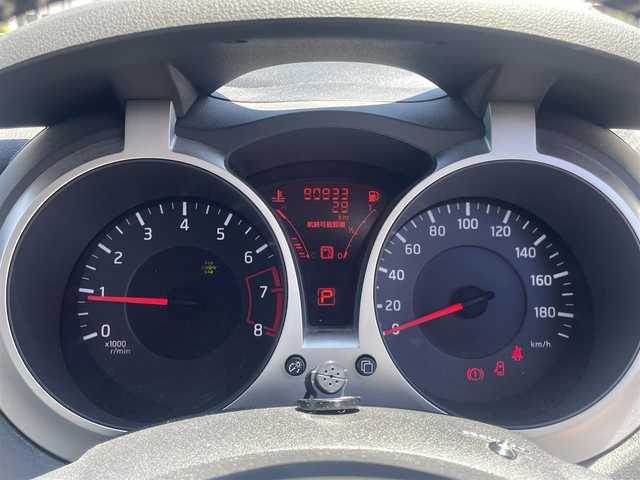 日産 ジューク 16GT FOUR プレミアムホワイト 大阪府 2012(平24)年 8.1万km ブリリアントホワイトパール ブーストモード搭載/純正ナビ/-Bluetooth/フルセグTV/CD/DVD/FM/AM/レーダー探知機/パートタイム４WD/ETC/プッシュスタート/スマートキー/横滑り防止機能