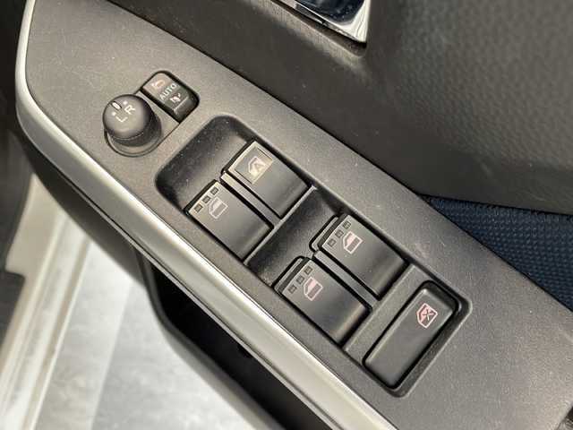 トヨタ ルーミー カスタムG－T 岐阜県 2021(令3)年 4.2万km パールホワイトⅢ ワンオーナー/トヨタセーフティセンス/レーダークルーズコントロール/車線逸脱警報/純正９インチナビ/フルセグTV/Bluetooth/バックカメラ/両側パワースライドドア/ビルトインETC/電子パーキング/コーナーセンサー/LEDヘッドライト/フォグライト/オートライト/アイドリングストップ/前後ドライブレコーダー/運転席アームレスト