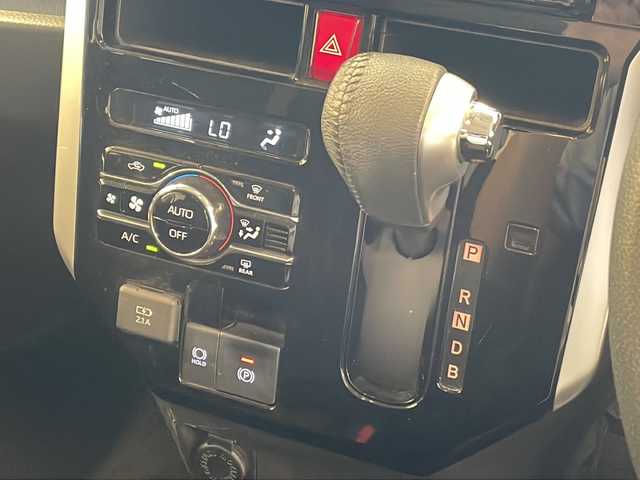 トヨタ ルーミー カスタムG－T 岐阜県 2021(令3)年 4.2万km パールホワイトⅢ ワンオーナー/トヨタセーフティセンス/レーダークルーズコントロール/車線逸脱警報/純正９インチナビ/フルセグTV/Bluetooth/バックカメラ/両側パワースライドドア/ビルトインETC/電子パーキング/コーナーセンサー/LEDヘッドライト/フォグライト/オートライト/アイドリングストップ/前後ドライブレコーダー/運転席アームレスト