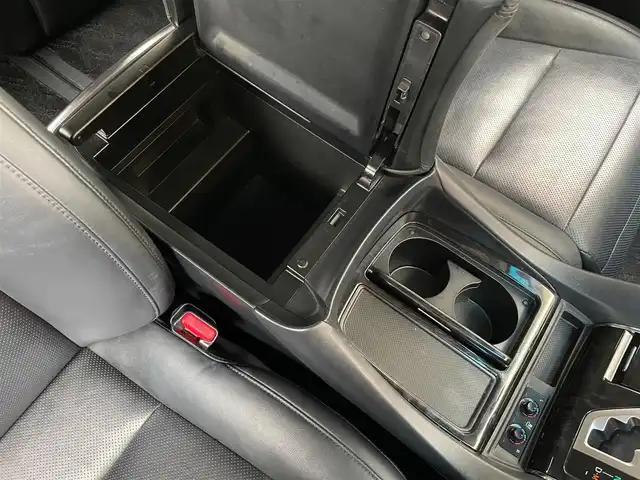 トヨタ ヴェルファイア Z Gエディション 静岡県 2020(令2)年 6.4万km ブラック １オーナー　/トヨタセーフティセンス　（LTA/PKSB/PCS/RSA）/ACC　/クリアランスソナー　/両側パワスラ/パワーリアゲート /純正ナビ　/地デジ　/Ｂカメラ　/純正後席モニター　/レザーシート/運転席メモリー付きPWシート/ＰＷシート　/シートヒーター　　/エアシート　/三眼ＬＥＤライト/オートハイビーム/ステアリングスイッチ /ウッドコンビステアリング /木目調パネル/純正18インチAW/社外前後ドラレコ /スマートキー /スペアキー /保証書/取説