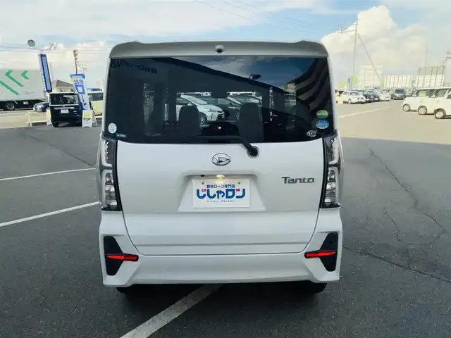 ダイハツ タント カスタム X 岡山県 2019(令1)年 11.4万km シャイニングホワイトパール (株)IDOMが運営する【じしゃロン岡山店】の自社ローン専用車両になります。こちらは現金またはオートローンご利用時の価格です。自社ローンご希望の方は別途その旨お申付け下さい/・純正ナビゲーション/・全方位カメラ/・両側電動スライドドア