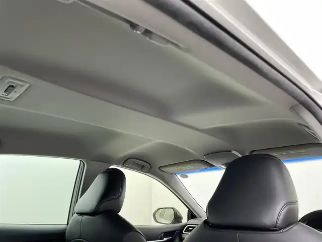 トヨタ カムリ G レザーパッケージ 群馬県 2017(平29)年 6.9万km プラチナホワイトパールマイカ ＴＲＤエアロ　純正８インチナビ　バックカメラ　ブラインドスポットモニター　インテリジェントクリアランスソナー　ビルトインＥＴＣ　衝突被害軽減ブレーキ　車線逸脱警報　プッシュスタート　スマートキー　禁煙