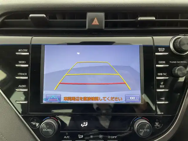 トヨタ カムリ G レザーパッケージ 群馬県 2017(平29)年 6.9万km プラチナホワイトパールマイカ ＴＲＤエアロ　純正８インチナビ　バックカメラ　ブラインドスポットモニター　インテリジェントクリアランスソナー　ビルトインＥＴＣ　衝突被害軽減ブレーキ　車線逸脱警報　プッシュスタート　スマートキー　禁煙