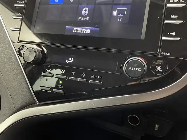 トヨタ カムリ G レザーパッケージ 群馬県 2017(平29)年 6.9万km プラチナホワイトパールマイカ ＴＲＤエアロ　純正８インチナビ　バックカメラ　ブラインドスポットモニター　インテリジェントクリアランスソナー　ビルトインＥＴＣ　衝突被害軽減ブレーキ　車線逸脱警報　プッシュスタート　スマートキー　禁煙