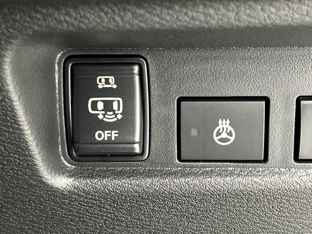 三菱 デリカミニ T プレミアム 愛知県 2025(令7)年 0.1千km 緑Ⅱ 未使用車/純正9型ディスプレイオーディオ/・Bluetooth/・AppleCarPlay/・AndroidAuto/アラウンドビューモニター/デジタルインナーミラー/両側パワースライドドア/シートヒーター/ステアリングヒーター/追従クルコン/衝突軽減/コーナーセンサー/レーンキープ/オートマチックハイビーム/ルーフレール/スペアキー/サイドデカール