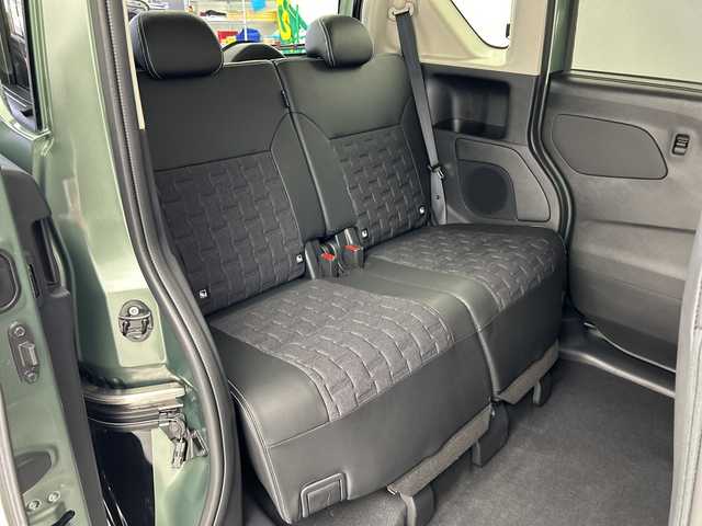 三菱 デリカミニ T プレミアム 愛知県 2025(令7)年 0.1千km 緑Ⅱ 未使用車/純正9型ディスプレイオーディオ/・Bluetooth/・AppleCarPlay/・AndroidAuto/アラウンドビューモニター/デジタルインナーミラー/両側パワースライドドア/シートヒーター/ステアリングヒーター/追従クルコン/衝突軽減/コーナーセンサー/レーンキープ/オートマチックハイビーム/ルーフレール/スペアキー/サイドデカール