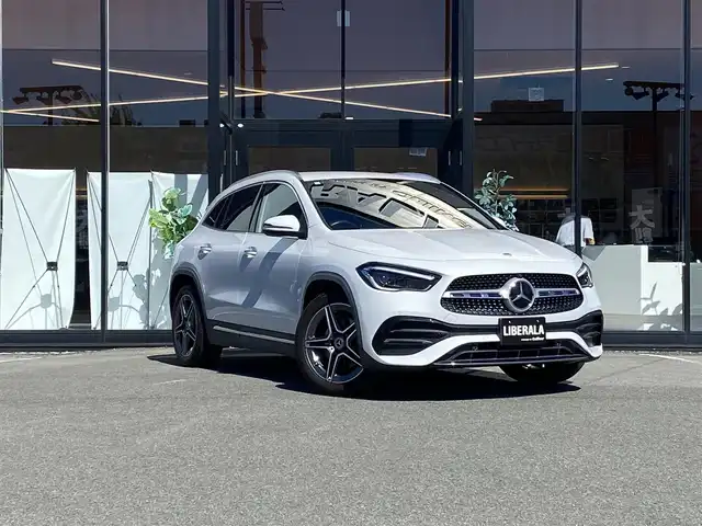 メルセデス・ベンツ ＧＬＡ２００ｄ 4マチック AMGライン 福岡県 2021(令3)年 2.2万km デジタルホワイト ・アダプティブクルーズコントロール/・純正ナビ/BT/USB/carplay/・ハーフレザーシート/シートヒーター/・全方位カメラ/・ドライブレコーダー/・フルセグ/・ETC/・純正19AW/・保証書/・取扱説明書/・スペアキー/・ワイヤレス充電/LEDライト