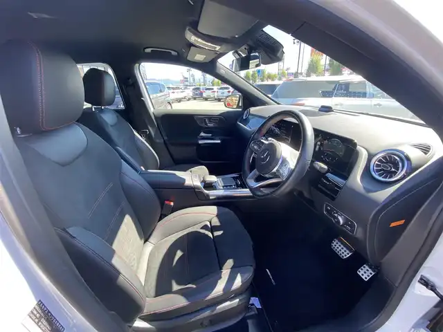 メルセデス・ベンツ ＧＬＡ２００ｄ 4マチック AMGライン 福岡県 2021(令3)年 2.2万km デジタルホワイト ・アダプティブクルーズコントロール/・純正ナビ/BT/USB/carplay/・ハーフレザーシート/シートヒーター/・全方位カメラ/・ドライブレコーダー/・フルセグ/・ETC/・純正19AW/・保証書/・取扱説明書/・スペアキー/・ワイヤレス充電/LEDライト