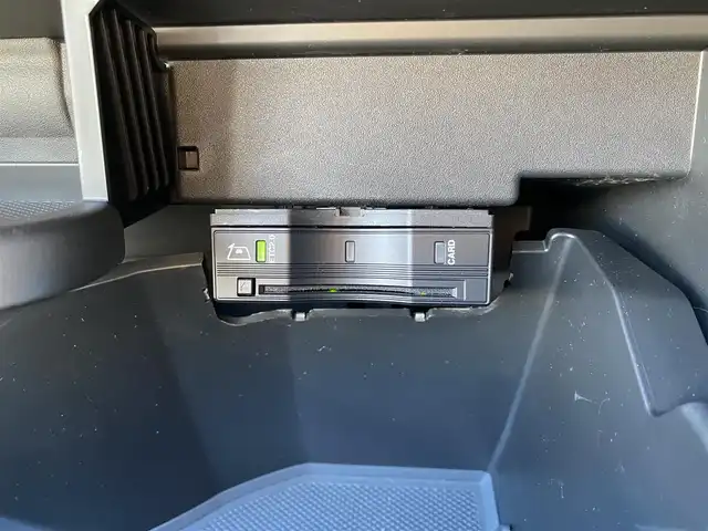 メルセデス・ベンツ ＧＬＡ２００ｄ 4マチック AMGライン 福岡県 2021(令3)年 2.2万km デジタルホワイト ・アダプティブクルーズコントロール/・純正ナビ/BT/USB/carplay/・ハーフレザーシート/シートヒーター/・全方位カメラ/・ドライブレコーダー/・フルセグ/・ETC/・純正19AW/・保証書/・取扱説明書/・スペアキー/・ワイヤレス充電/LEDライト