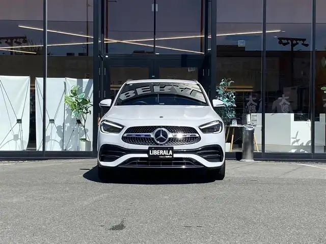 メルセデス・ベンツ ＧＬＡ２００ｄ 4マチック AMGライン 福岡県 2021(令3)年 2.2万km デジタルホワイト ・アダプティブクルーズコントロール/・純正ナビ/BT/USB/carplay/・ハーフレザーシート/シートヒーター/・全方位カメラ/・ドライブレコーダー/・フルセグ/・ETC/・純正19AW/・保証書/・取扱説明書/・スペアキー/・ワイヤレス充電/LEDライト