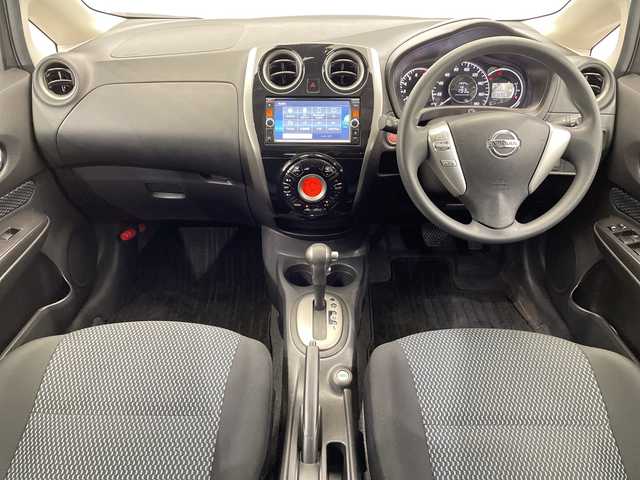 日産 ノート X DIG－S Vセレ +セーフ 栃木県 2015(平27)年 2.9万km ダークメタルグレー メモリーナビ/（CD/DVD/Bluetooth/AUX/ワンセグTV)/バックカメラ/全方位カメラ/衝突軽減ブレーキ/コーナーセンサー/ETC/前方ドラレコ/禁煙車/オートライト/HIDヘッドライト/横滑り防止装置/フォグランプ/スマートキー/プッシュスタート/アイドリングストップ/ステアリングスイッチ/電動格納ミラー/純正アルミホイール/社外フロアマット