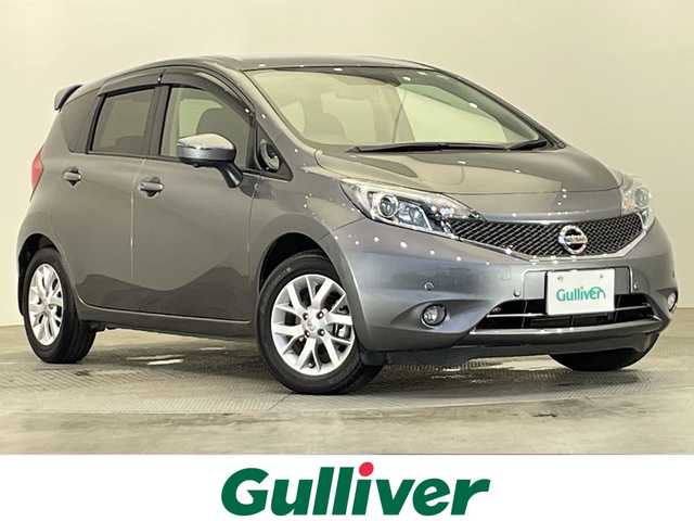 日産 ノート X DIG－S Vセレ +セーフ 栃木県 2015(平27)年 2.9万km ダークメタルグレー メモリーナビ/（CD/DVD/Bluetooth/AUX/ワンセグTV)/バックカメラ/全方位カメラ/衝突軽減ブレーキ/コーナーセンサー/ETC/前方ドラレコ/禁煙車/オートライト/HIDヘッドライト/横滑り防止装置/フォグランプ/スマートキー/プッシュスタート/アイドリングストップ/ステアリングスイッチ/電動格納ミラー/純正アルミホイール/社外フロアマット