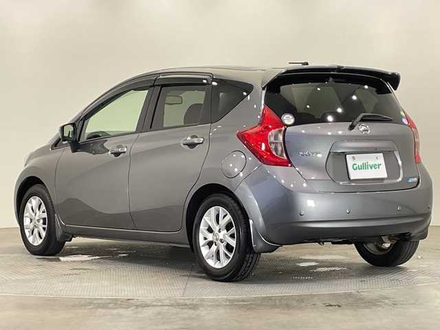 日産 ノート X DIG－S Vセレ +セーフ 栃木県 2015(平27)年 2.9万km ダークメタルグレー メモリーナビ/（CD/DVD/Bluetooth/AUX/ワンセグTV)/バックカメラ/全方位カメラ/衝突軽減ブレーキ/コーナーセンサー/ETC/前方ドラレコ/禁煙車/オートライト/HIDヘッドライト/横滑り防止装置/フォグランプ/スマートキー/プッシュスタート/アイドリングストップ/ステアリングスイッチ/電動格納ミラー/純正アルミホイール/社外フロアマット