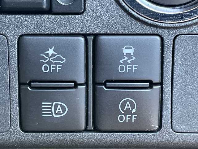 ダイハツ ウェイク G ターボ リミテッド SAⅢ 神奈川県 2019(平31)年 4万km パールホワイトⅢ /オフビートカーキM 純正ナビ（NSZN-X69D）/フルセグ/Bluetooth/CD/DVD/HDMI/USB/両側パワースライドドア　/全方位カメラ　/コーナーセンサー　/ETC/ドライブレコーダー　/LEDヘッドライト　/オートマチックハイビーム　/フォグライト　/スマートキー/プッシュスタート/純正アルミホイール　/純正フロアマット/ドアバイザー/電動格納ミラー/ABS/横滑り防止装置/衝突被害軽減システム