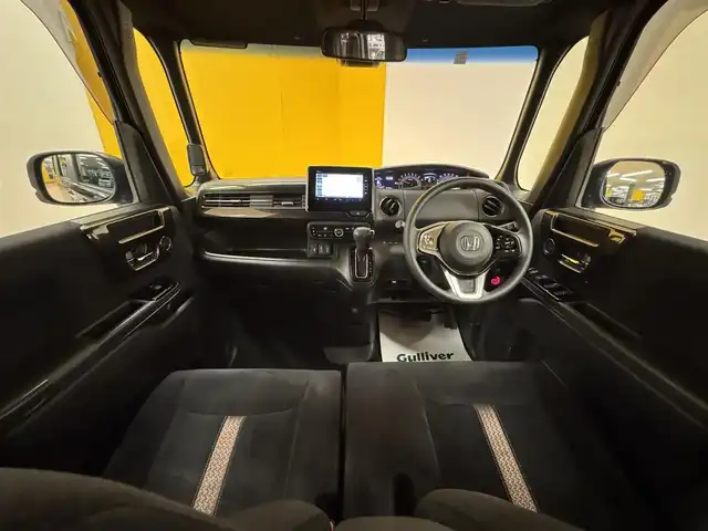 ホンダ Ｎ ＢＯＸ カスタム G L ホンダセンシング 群馬県 2018(平30)年 3.7万km プレミアムベルベットパープル・パール ホンダセンシング/・衝突軽減ブレーキ/・レーンキープアシスト/・横滑り防止/・クルーズコントロール/・リアコーナーセンサー/・オートライト/純正７インチナビ/・AM/FM/フルセグTV/・CD/DVD/USB/・Bluetooth/SD/片側電動スライドドア/バックカメラ/LEDヘッドライト/LEDフォグランプ/ETC/純正フロアマット/純正ドアバイザー/純正14インチアルミホイール/プッシュスタート/スマートキー