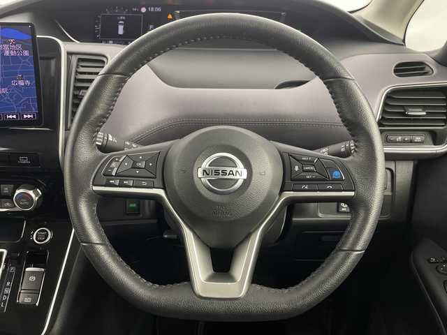 日産 セレナ ハイウェイスター V 埼玉県 2021(令3)年 2.3万km ブリリアントホワイトパール 社外9型SDナビ/（BT/フルTV/DVD/CD/AM/FM）/アラウンドビューモニター/プロパイロット/両側パワースライドドア/デジタルインナーミラー/ビルトインETC/ブラインドスポットモニター/ハンズフリーオートスライドドア/コーナーセンサー前後/ロールサンシェード/純正アルミホイール/LEDヘッドライト/オートハイビーム