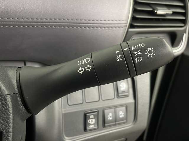 日産 セレナ ハイウェイスター V 埼玉県 2021(令3)年 2.3万km ブリリアントホワイトパール 社外9型SDナビ/（BT/フルTV/DVD/CD/AM/FM）/アラウンドビューモニター/プロパイロット/両側パワースライドドア/デジタルインナーミラー/ビルトインETC/ブラインドスポットモニター/ハンズフリーオートスライドドア/コーナーセンサー前後/ロールサンシェード/純正アルミホイール/LEDヘッドライト/オートハイビーム