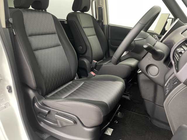 日産 セレナ ハイウェイスター V 埼玉県 2021(令3)年 2.3万km ブリリアントホワイトパール 社外9型SDナビ/（BT/フルTV/DVD/CD/AM/FM）/アラウンドビューモニター/プロパイロット/両側パワースライドドア/デジタルインナーミラー/ビルトインETC/ブラインドスポットモニター/ハンズフリーオートスライドドア/コーナーセンサー前後/ロールサンシェード/純正アルミホイール/LEDヘッドライト/オートハイビーム