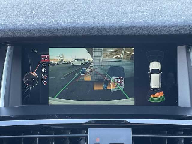 ＢＭＷ Ｘ３ xDrive20d Mスポーツ 愛知県 2015(平27)年 11.7万km アルピンホワイトⅢ /禁煙車//メーカーHDDナビ//BT/AUX/USB/フルセグTV/MUSICコレクション//バックカメラ//フロントカメラ//レーダー探知機//純正18インチアルミホイール//プッシュスタート//スマートキー//スペアスマートキー//パワーバックドア//ルーフレール//トノカバー//ハーフレザーシート//メモリー機能付きパワーシート//オートHIDヘッドライト//フォグランプ//革巻きステアリング//パドルシフト//ステアリングスイッチ//ステアリングチルト＆テレスコピック機構//クルーズコントロール//アイドリングストップ//インテリジェントセーフティー//リアデフォッガー//ダウンヒルアシストコントロール//横滑り防止装置//クリアランスソナー//各種運転モード(SPORT/ECOPRO)//ウィンカーミラー//バニティミラーランプ付バイザー//防眩機能付きルームミラー//Wエアバッグ＋サイド//カーテンエアバッグ//記録簿//保証書//取扱説明書