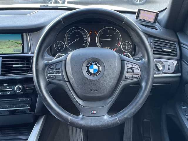 ＢＭＷ Ｘ３ xDrive20d Mスポーツ 愛知県 2015(平27)年 11.7万km アルピンホワイトⅢ /禁煙車//メーカーHDDナビ//BT/AUX/USB/フルセグTV/MUSICコレクション//バックカメラ//フロントカメラ//レーダー探知機//純正18インチアルミホイール//プッシュスタート//スマートキー//スペアスマートキー//パワーバックドア//ルーフレール//トノカバー//ハーフレザーシート//メモリー機能付きパワーシート//オートHIDヘッドライト//フォグランプ//革巻きステアリング//パドルシフト//ステアリングスイッチ//ステアリングチルト＆テレスコピック機構//クルーズコントロール//アイドリングストップ//インテリジェントセーフティー//リアデフォッガー//ダウンヒルアシストコントロール//横滑り防止装置//クリアランスソナー//各種運転モード(SPORT/ECOPRO)//ウィンカーミラー//バニティミラーランプ付バイザー//防眩機能付きルームミラー//Wエアバッグ＋サイド//カーテンエアバッグ//記録簿//保証書//取扱説明書