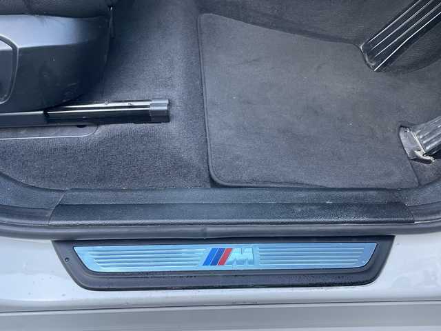 ＢＭＷ Ｘ３ xDrive20d Mスポーツ 愛知県 2015(平27)年 11.7万km アルピンホワイトⅢ /禁煙車//メーカーHDDナビ//BT/AUX/USB/フルセグTV/MUSICコレクション//バックカメラ//フロントカメラ//レーダー探知機//純正18インチアルミホイール//プッシュスタート//スマートキー//スペアスマートキー//パワーバックドア//ルーフレール//トノカバー//ハーフレザーシート//メモリー機能付きパワーシート//オートHIDヘッドライト//フォグランプ//革巻きステアリング//パドルシフト//ステアリングスイッチ//ステアリングチルト＆テレスコピック機構//クルーズコントロール//アイドリングストップ//インテリジェントセーフティー//リアデフォッガー//ダウンヒルアシストコントロール//横滑り防止装置//クリアランスソナー//各種運転モード(SPORT/ECOPRO)//ウィンカーミラー//バニティミラーランプ付バイザー//防眩機能付きルームミラー//Wエアバッグ＋サイド//カーテンエアバッグ//記録簿//保証書//取扱説明書