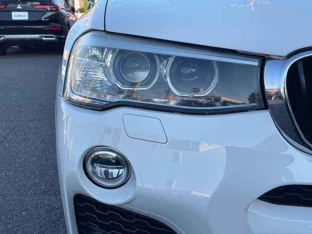 ＢＭＷ Ｘ３ xDrive20d Mスポーツ 愛知県 2015(平27)年 11.7万km アルピンホワイトⅢ /禁煙車//メーカーHDDナビ//BT/AUX/USB/フルセグTV/MUSICコレクション//バックカメラ//フロントカメラ//レーダー探知機//純正18インチアルミホイール//プッシュスタート//スマートキー//スペアスマートキー//パワーバックドア//ルーフレール//トノカバー//ハーフレザーシート//メモリー機能付きパワーシート//オートHIDヘッドライト//フォグランプ//革巻きステアリング//パドルシフト//ステアリングスイッチ//ステアリングチルト＆テレスコピック機構//クルーズコントロール//アイドリングストップ//インテリジェントセーフティー//リアデフォッガー//ダウンヒルアシストコントロール//横滑り防止装置//クリアランスソナー//各種運転モード(SPORT/ECOPRO)//ウィンカーミラー//バニティミラーランプ付バイザー//防眩機能付きルームミラー//Wエアバッグ＋サイド//カーテンエアバッグ//記録簿//保証書//取扱説明書