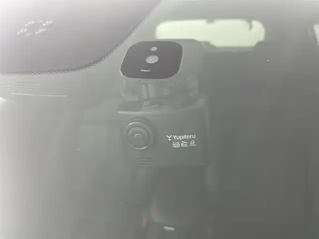 ホンダ ＺＲ－Ｖ ハイブリッド e:HEV Z ブラックスタイル 道央・札幌 2024(令6)年 1.6万km プラチナホワイトパール ・ワンオーナー/・純正メモリナビ/・BT/USB/AppleCarPlay/AndroidAuto/・アラウンドビューモニター/・ＢＯＳＥサウンド/・前後ドライブレコーダー/・ビルトインETC2.0/・ホンダセンシング/・衝突軽減ブレーキ/・横滑り防止装置/・アダプティブクルーズコントロール/・ブラインドスポットモニター/・踏み間違い防止機能/・前後コーナーセンサー/・アイドリングストップ/・ダウンヒルアシストコントロール/・レザーシート/・全席シートヒーター/・前席パワーシート/・ステアリングヒーター/・ワイヤレス充電/・パドルシフト/・LEDヘッドライト/・フォグ/・保証書・取扱説明書/・スペアキー