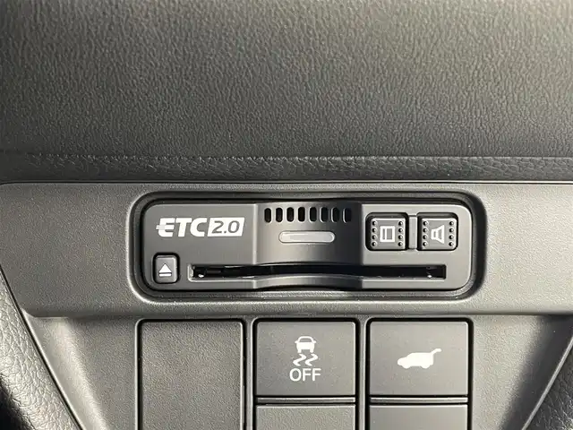 ホンダ ＺＲ－Ｖ ハイブリッド e:HEV Z ブラックスタイル 道央・札幌 2024(令6)年 1.6万km プラチナホワイトパール ・ワンオーナー/・純正メモリナビ/・BT/USB/AppleCarPlay/AndroidAuto/・アラウンドビューモニター/・ＢＯＳＥサウンド/・前後ドライブレコーダー/・ビルトインETC2.0/・ホンダセンシング/・衝突軽減ブレーキ/・横滑り防止装置/・アダプティブクルーズコントロール/・ブラインドスポットモニター/・踏み間違い防止機能/・前後コーナーセンサー/・アイドリングストップ/・ダウンヒルアシストコントロール/・レザーシート/・全席シートヒーター/・前席パワーシート/・ステアリングヒーター/・ワイヤレス充電/・パドルシフト/・LEDヘッドライト/・フォグ/・保証書・取扱説明書/・スペアキー