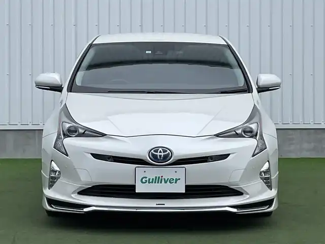トヨタ プリウス A ツーリングセレクション 香川県 2016(平28)年 6.9万km ホワイトパールクリスタルシャイン 純正７型ナビ　（品番：NSZT-W64）/フルセグテレビ/Bluetooth　CD DVD/バックカメラ/衝突被害軽減システム/車線逸脱警報/横滑り防止装置/インテリジェントクリアランスソナー/シンプルインテリジェントパーキングアシスト/前方ドライブレコーダー/オートマチックハイビーム/オートライト/LEDヘッドライト/合皮シート/運転席側・助手席側シートヒーター/モデリスタエアロ　（フロント・サイド）/ヘッドアップディスプレイ/純正フロアマット/純正17インチアルミホイール/ハンドルスイッチ/プッシュスタート/ETC