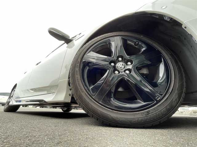 トヨタ プリウス A ツーリングセレクション 香川県 2016(平28)年 6.9万km ホワイトパールクリスタルシャイン 純正7型ナビ　（品番：NSZT-W64）/フルセグテレビ/Bluetooth　CD DVD/バックカメラ/衝突被害軽減システム/車線逸脱警報/横滑り防止装置/インテリジェントクリアランスソナー/シンプルインテリジェントパーキングアシスト/前方ドライブレコーダー/オートマチックハイビーム/オートライト/LEDヘッドライト/合皮シート/運転席側・助手席側シートヒーター/モデリスタエアロ　（フロント・サイド）/ヘッドアップディスプレイ/純正フロアマット/純正17インチアルミホイール/ハンドルスイッチ/プッシュスタート/ETC