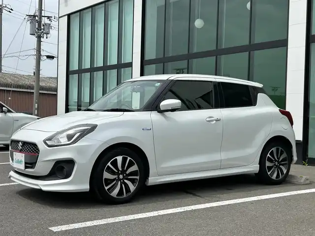 スズキ スイフト HYBRID RS 和歌山県 2018(平30)年 5.4万km ピュアホワイトP 純正メモリナビ（CD）/Bluetooth/フルセグテレビ/全方位モニター/衝突被害軽減システム/横滑り防止装置/前方ドライブレコーダー/ビルトインETC/パドルシフト/シートヒーター/LEDヘッドライト/オートライト/純正16インチアルミホイール/純正フロアマット/USB入力端子/アイドリングストップ/プッシュスタート/スマートキー/電動格納ミラー