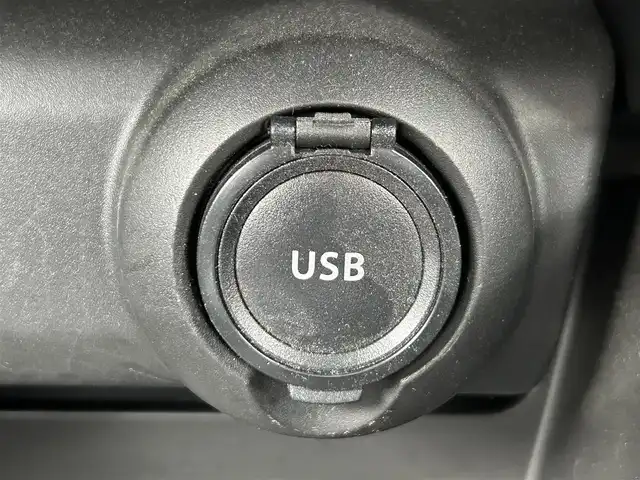 スズキ スイフト HYBRID RS 和歌山県 2018(平30)年 5.4万km ピュアホワイトP 純正メモリナビ（CD）/Bluetooth/フルセグテレビ/全方位モニター/衝突被害軽減システム/横滑り防止装置/前方ドライブレコーダー/ビルトインETC/パドルシフト/シートヒーター/LEDヘッドライト/オートライト/純正16インチアルミホイール/純正フロアマット/USB入力端子/アイドリングストップ/プッシュスタート/スマートキー/電動格納ミラー