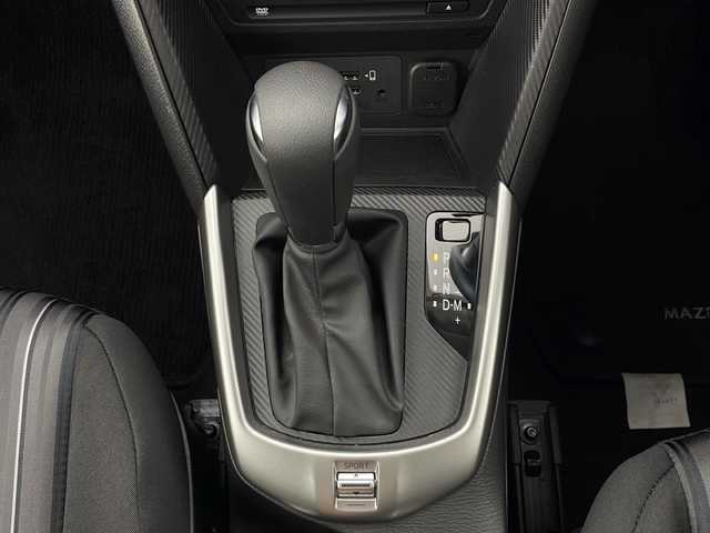 マツダ マツダ２ 15S 秋田県 2020(令2)年 1.5万km マシーングレープレミアムM 4WD/純正ナビ/　(Bluetooth/フルセグTV/DVD/CD/AUX)/衝突軽減装置/アイドリングストップ/コーナーセンサー/レーンキープアシスト/横滑り防止装置/ブラインドアシストスポット/ETC/ステアリングリモコン/MTモード付AT/USB入力端子/LEDヘッドライト/オートライト/オートハイビーム/オートワイパー/電動格納ミラー/純正フロアマット/プッシュスタート/スマートキー/スペアキー/ドアバイザー