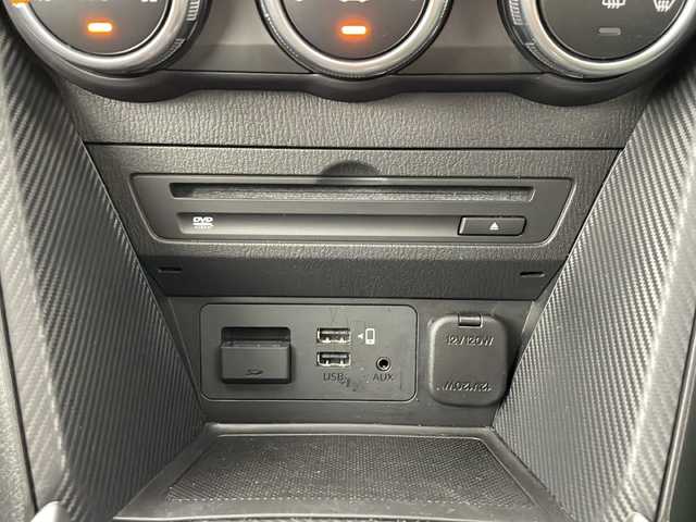 マツダ マツダ２ 15S 秋田県 2020(令2)年 1.5万km マシーングレープレミアムM 4WD/純正ナビ/　(Bluetooth/フルセグTV/DVD/CD/AUX)/衝突軽減装置/アイドリングストップ/コーナーセンサー/レーンキープアシスト/横滑り防止装置/ブラインドアシストスポット/ETC/ステアリングリモコン/MTモード付AT/USB入力端子/LEDヘッドライト/オートライト/オートハイビーム/オートワイパー/電動格納ミラー/純正フロアマット/プッシュスタート/スマートキー/スペアキー/ドアバイザー