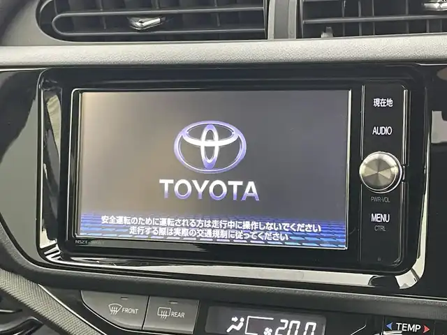トヨタ アクア S スタイルブラック 岡山県 2016(平28)年 5.7万km ダークブルーマイカ 純正ナビ(NSZT-W66T)/(フルセグTV/BT/CD/MSV/DVD再生)/運転席シートヒーター/ビルトインETC/バックカメラ/TVキャンセラー/横滑り防止/衝突軽減ブレーキ/レーンアシスト/踏み間違い防止/オートライト/オートハイビーム/キセノンヘッドライト/ステアリングスイッチ/チルトステアリング/シートリフター/ISOFIX/ウインカーミラー/ドアバイザー/フロアマット/取扱説明書/新車保証書/スマートキー×２