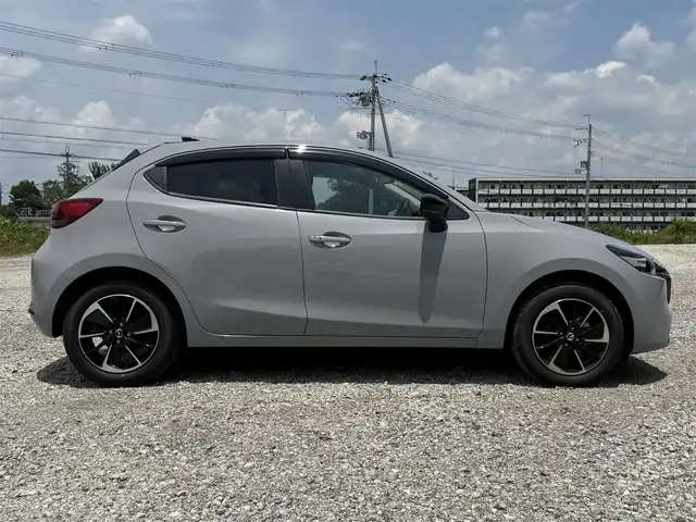 マツダ マツダ２ 15スポルト 兵庫県 2024(令6)年 0.2万km グレーⅡ ワンオーナー/ディスプレイオーディオ/フルセグTV/全方位モニター/レーダークルコン/ETC/レーンキープアシスト/コーナーセンサー/LEDヘッドライト/スマートブレーキサポート/純正アルミホイール/スマートキー/プッシュスタート