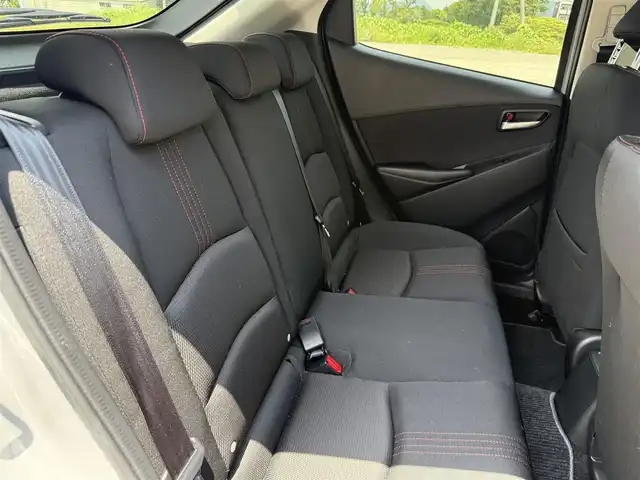 マツダ マツダ２ 15スポルト 兵庫県 2024(令6)年 0.2万km グレーⅡ ワンオーナー/ディスプレイオーディオ/フルセグTV/全方位モニター/レーダークルコン/ETC/レーンキープアシスト/コーナーセンサー/LEDヘッドライト/スマートブレーキサポート/純正アルミホイール/スマートキー/プッシュスタート