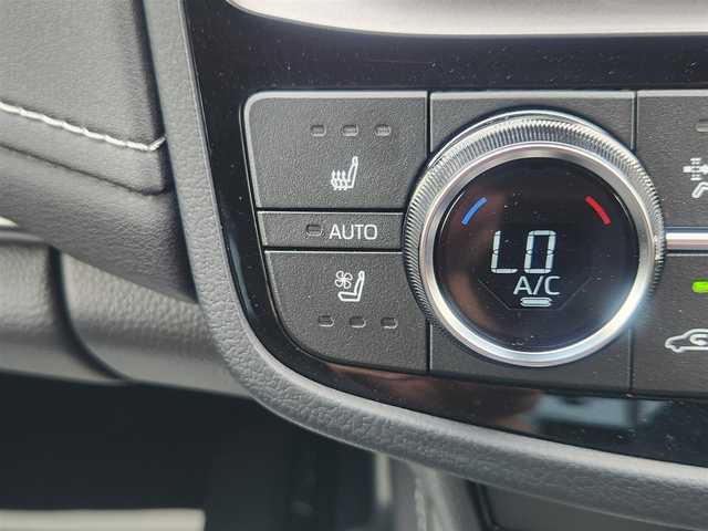 トヨタ クラウン ハイブリッド RS リミテッドⅡ 栃木県 2022(令4)年 4.1万km プレシャスホワイトパール 純正12.3型ナビ/　(Bluetooth/DVD/Blu-ray)/フルセグTV/パノラミックビューモニター/ビルトインETC2.0/レーダークルーズコントロール/クリアランスソナー/セーフティセンス/・レーントレーシングアシスト/・プリクラッシュセーフティ/・アダプティブハイビーム/・ロードサインアシスト/・先行車発進告知機能/・ドライバー異常時対応システム/ブラインドスポットモニター/リアクロストラフィックオートブレーキ/リアクロストラフィックアラート/3眼LEDヘッドランプ/本革巻きステアリング/ブラック革シート/前席パワーシート/シートヒーター/マルチフォルケッタ19インチアルミホイール/スマートエントリー/スタートシステム/禁煙車
