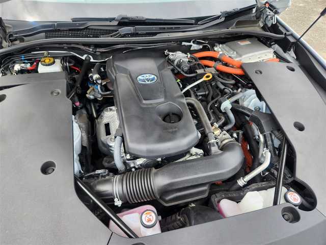 トヨタ クラウン ハイブリッド RS リミテッドⅡ 栃木県 2022(令4)年 4.1万km プレシャスホワイトパール 純正12.3型ナビ/　(Bluetooth/DVD/Blu-ray)/フルセグTV/パノラミックビューモニター/ビルトインETC2.0/レーダークルーズコントロール/クリアランスソナー/セーフティセンス/・レーントレーシングアシスト/・プリクラッシュセーフティ/・アダプティブハイビーム/・ロードサインアシスト/・先行車発進告知機能/・ドライバー異常時対応システム/ブラインドスポットモニター/リアクロストラフィックオートブレーキ/リアクロストラフィックアラート/3眼LEDヘッドランプ/本革巻きステアリング/ブラック革シート/前席パワーシート/シートヒーター/マルチフォルケッタ19インチアルミホイール/スマートエントリー/スタートシステム/禁煙車