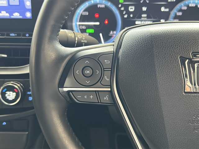 トヨタ クラウン ハイブリッド RS リミテッドⅡ 栃木県 2022(令4)年 4.1万km プレシャスホワイトパール 純正12.3型ナビ/　(Bluetooth/DVD/Blu-ray)/フルセグTV/パノラミックビューモニター/ビルトインETC2.0/レーダークルーズコントロール/クリアランスソナー/セーフティセンス/・レーントレーシングアシスト/・プリクラッシュセーフティ/・アダプティブハイビーム/・ロードサインアシスト/・先行車発進告知機能/・ドライバー異常時対応システム/ブラインドスポットモニター/リアクロストラフィックオートブレーキ/リアクロストラフィックアラート/3眼LEDヘッドランプ/本革巻きステアリング/ブラック革シート/前席パワーシート/シートヒーター/マルチフォルケッタ19インチアルミホイール/スマートエントリー/スタートシステム