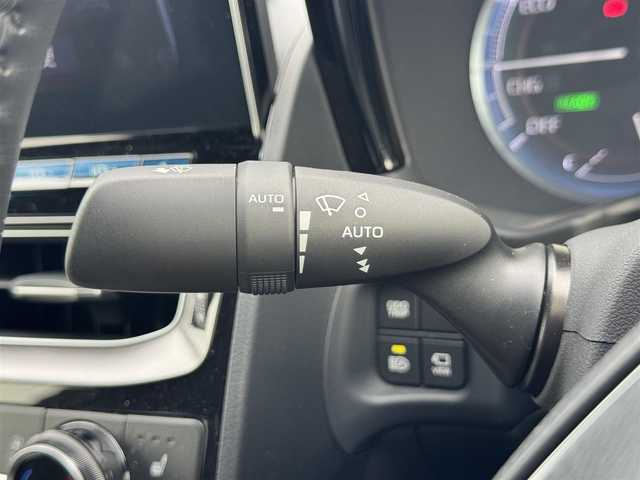 トヨタ クラウン ハイブリッド RS リミテッドⅡ 滋賀県 2022(令4)年 4.1万km プレシャスホワイトパール 純正12.3型ナビ/　(Bluetooth/DVD/Blu-ray/フルセグ)/パノラミックビューモニター/ビルトインETC2.0/パワーシート/シートヒーター/シートクーラー/セーフティセンス/・レーントレーシングアシスト/・プリクラッシュセーフティ/・レーダークルーズコントロール/・アダプティブハイビーム/・ロードサインアシスト/・先行車発進告知機能/・ドライバー異常時対応システム/・ブラインドスポットモニター/・リアクロストラフィックオートブレーキ/・リアクロストラフィックアラート/3眼LEDヘッドランプ/本革巻きステアリング/黒革シート/クリアランスソナー/マルチフォルケッタ19インチアルミホイール/スマートキー/プッシュスタート