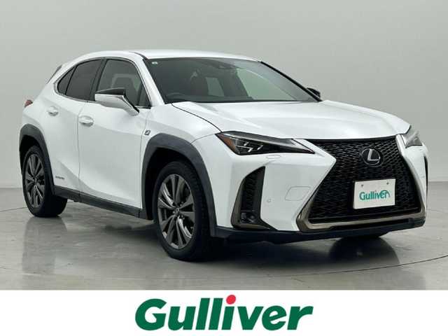 レクサス ＵＸ 250h Fスポーツ 熊本県 2019(平31)年 3.3万km ホワイトノーヴァガラスフレーク 禁煙車/レクサスセーフティシステム/純正12.3型ディスプレイオーディオナビTV/純正バックカメラ/純正ビルトイン2.0ETC/純正LEDオートライト/純正LEDフォグ/純正18インチアルミ/純正フロアマット/プリクラッシュセーフティ/アダプティブクルーズコントロール/レーンディパーチャーアラート/オートマチックハイビーム/ブラインドスポットモニター/前後クリアランスソナー/パワーバックドア/赤本革シート/パワーシート/シートヒーター/ステアリングヒーター/デュアルオートエアコン（ナノイー）/スマートキー/プッシュエンジンスタート/スペアキー/保証書/取扱い説明書