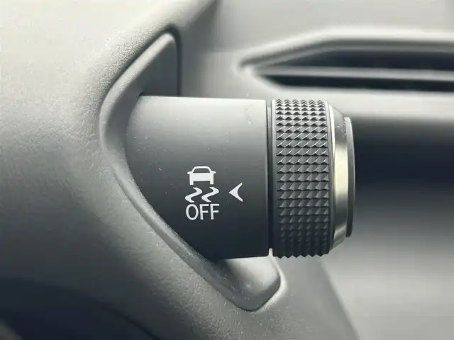 レクサス ＵＸ 250h Fスポーツ 熊本県 2019(平31)年 3.3万km ホワイトノーヴァガラスフレーク 禁煙車/レクサスセーフティシステム/純正12.3型ディスプレイオーディオナビTV/純正バックカメラ/純正ビルトイン2.0ETC/純正LEDオートライト/純正LEDフォグ/純正18インチアルミ/純正フロアマット/プリクラッシュセーフティ/アダプティブクルーズコントロール/レーンディパーチャーアラート/オートマチックハイビーム/ブラインドスポットモニター/前後クリアランスソナー/パワーバックドア/赤本革シート/パワーシート/シートヒーター/ステアリングヒーター/デュアルオートエアコン（ナノイー）/スマートキー/プッシュエンジンスタート/スペアキー/保証書/取扱い説明書